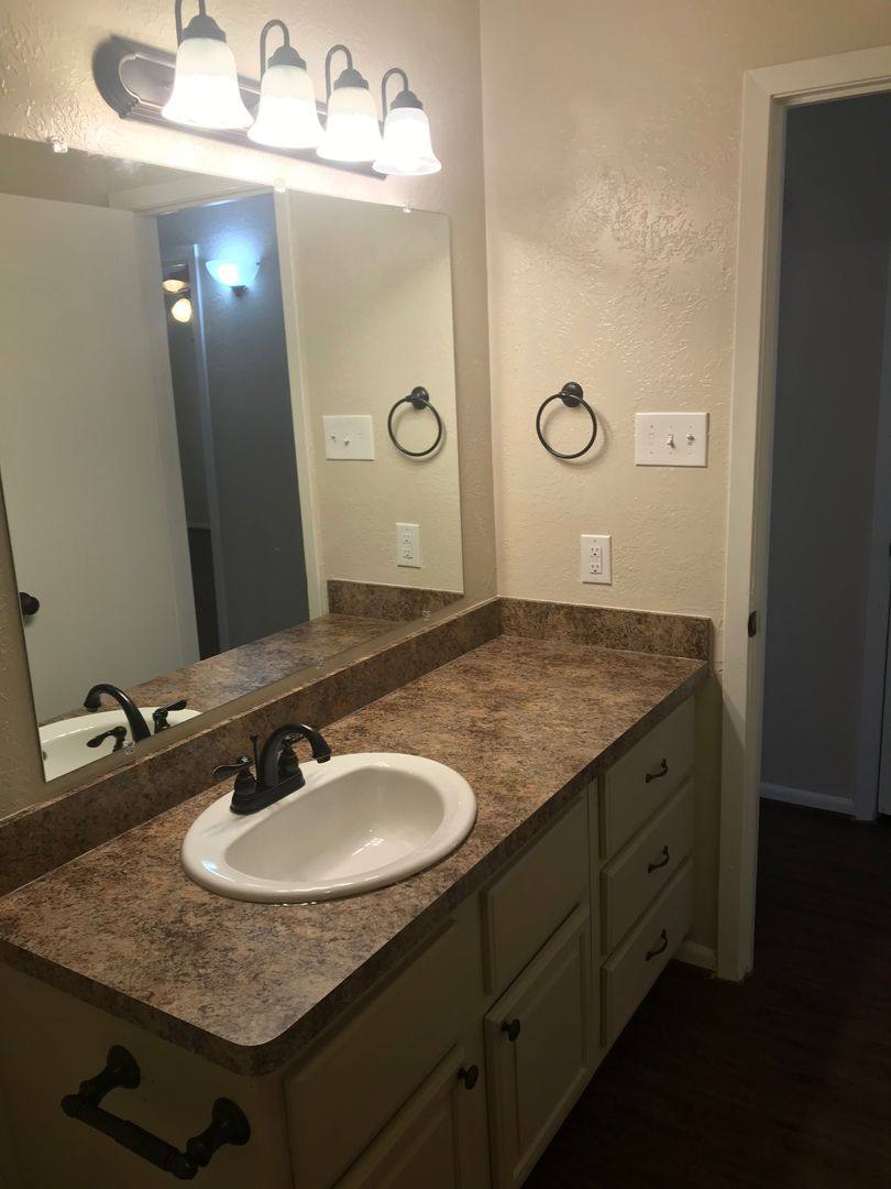 Apartment for rent at 416 University Oaks Blvd, College Station, TX 77840