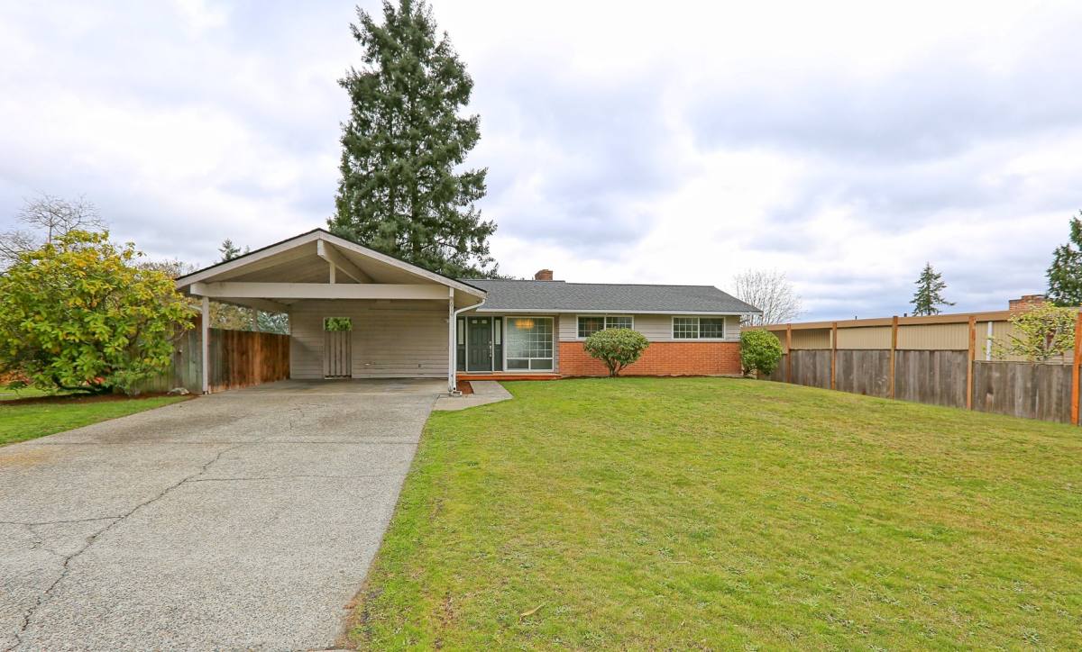 House for rent at 614 171st Place NE, Bellevue, WA 98006