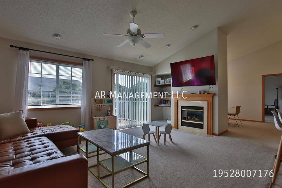 Townhouse for rent at 8408 Grove Circle #1, Shakopee, MN 55379