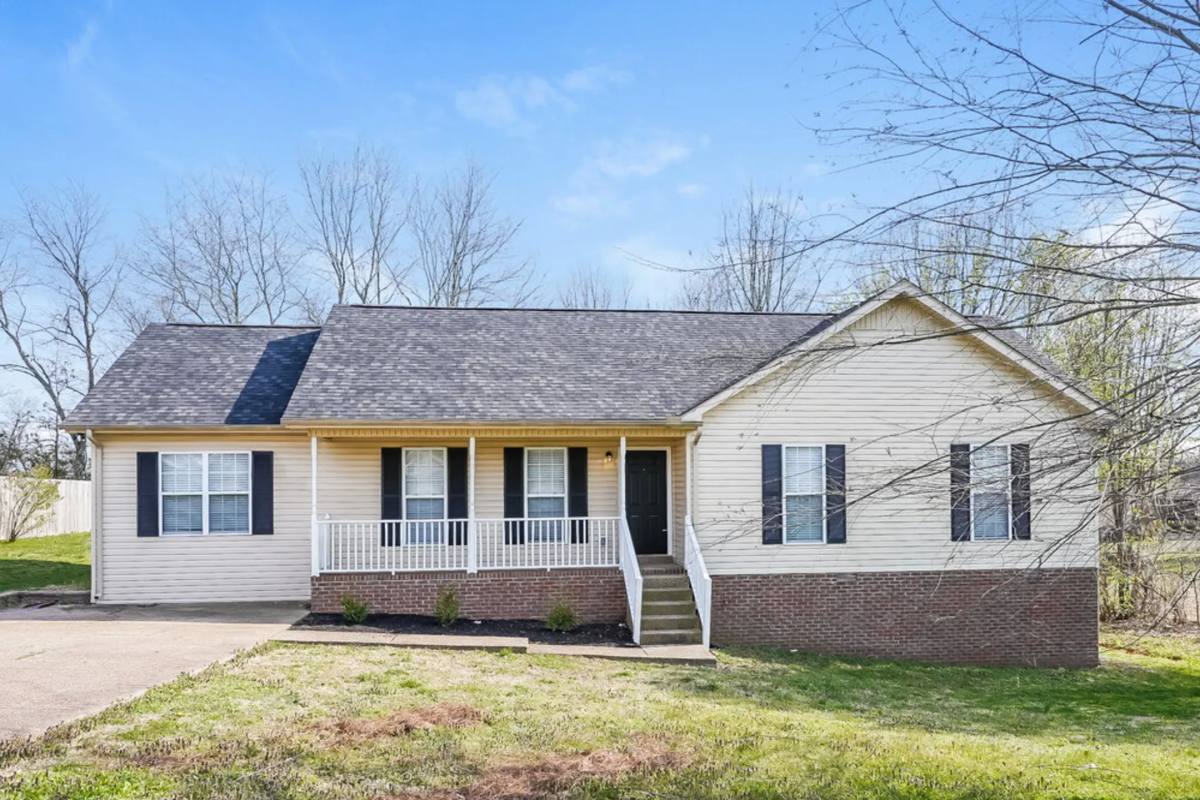House for rent at 2015 Watts Dr, Greenbrier, TN 37073