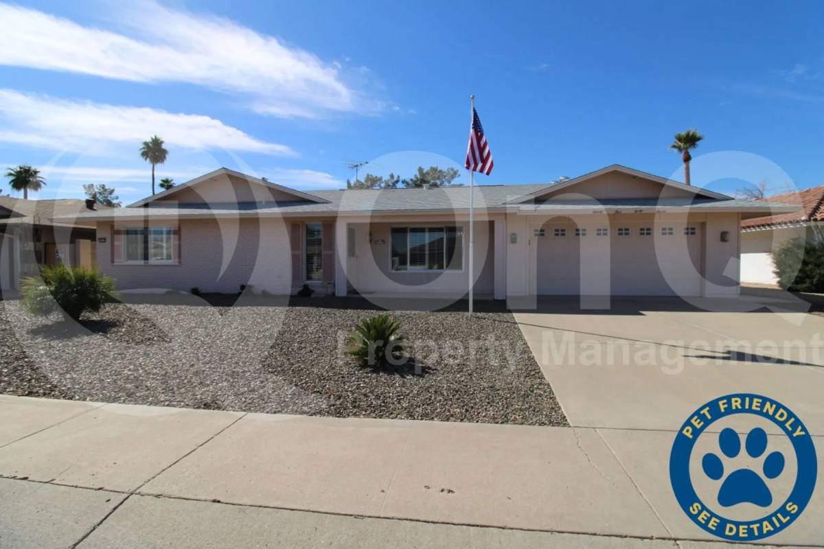 House for rent at 9547 W Country Club Dr, Sun City, AZ 85373
