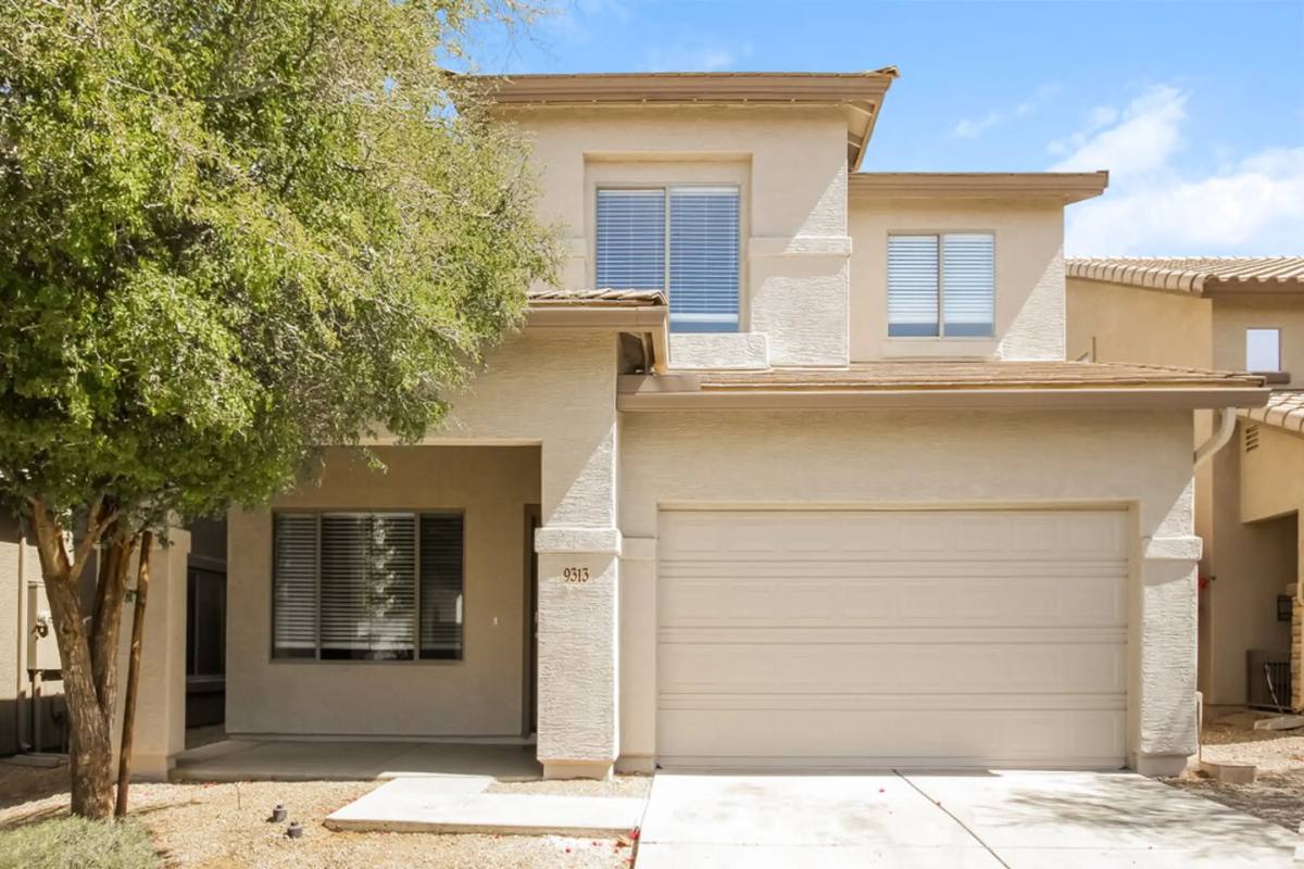 House for rent at 9313 S 35th Dr, Laveen, AZ 85339