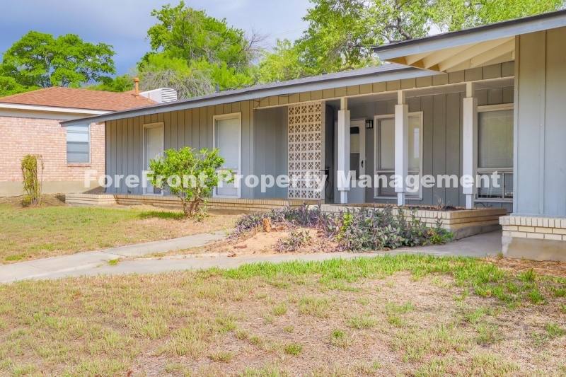 Apartment for rent at 117 Brettonwood Dr, San Antonio, TX 78218
