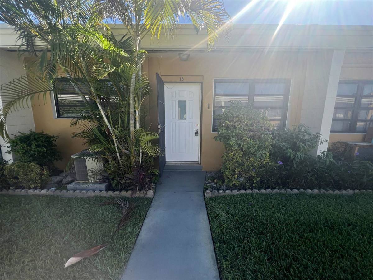 Condo for rent at 1845 W Pembroke Rd, Hollywood, FL 33020