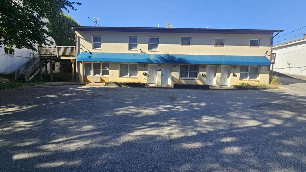Apartment for rent at 21632 Great Mills Rd, Lexington Park, MD 20653