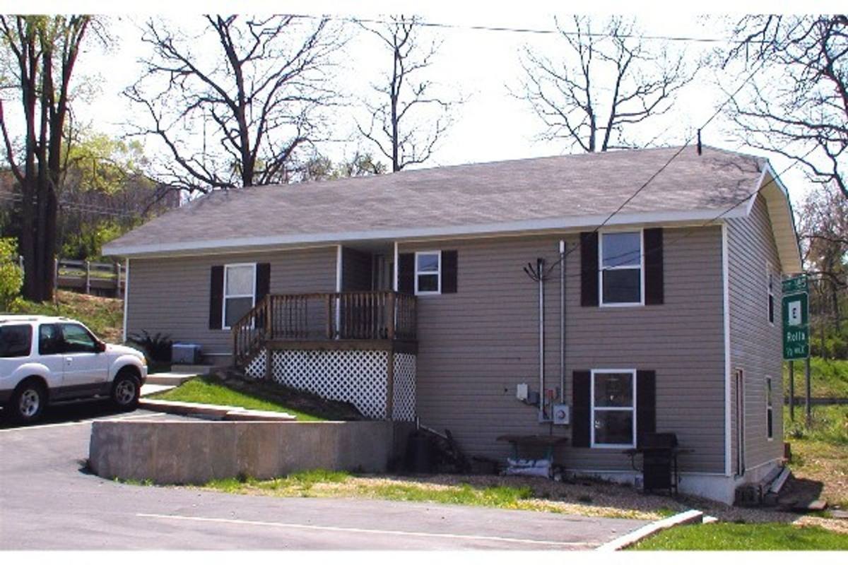 House for rent at 1813 Vichy Rd, Rolla, MO 65401