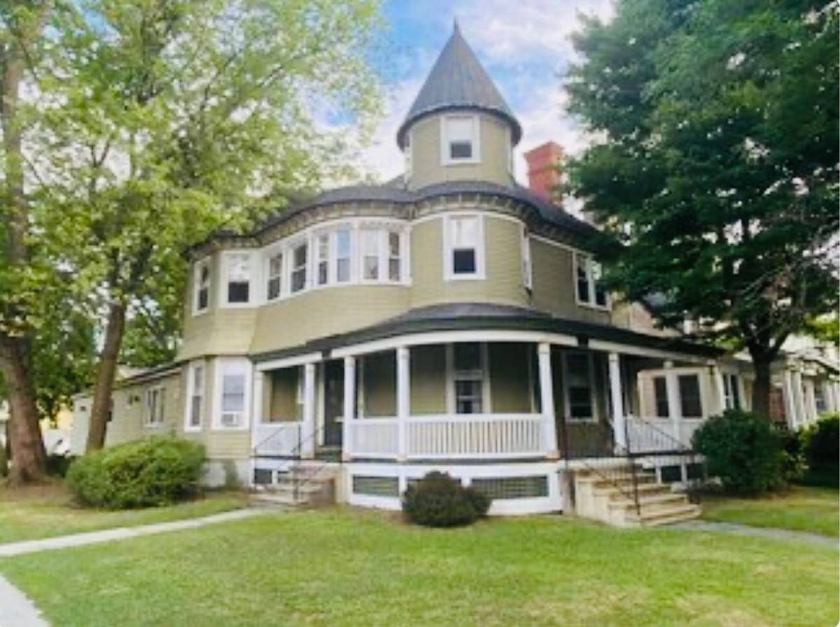Apartment for rent at 161 S Lake Ave, Albany, NY 12208