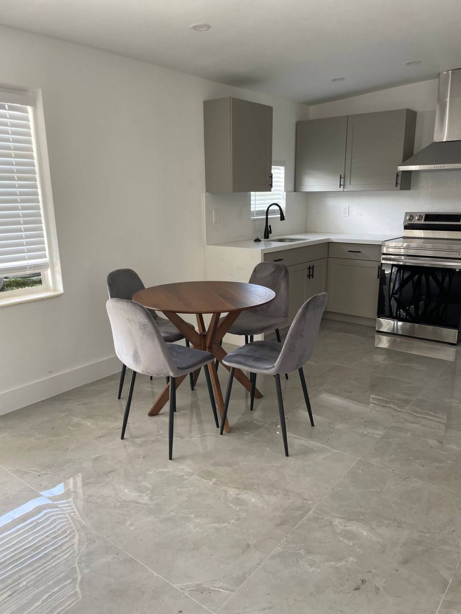 Apartment for rent at 212 NE 8th Ave, Hallandale, FL 33009