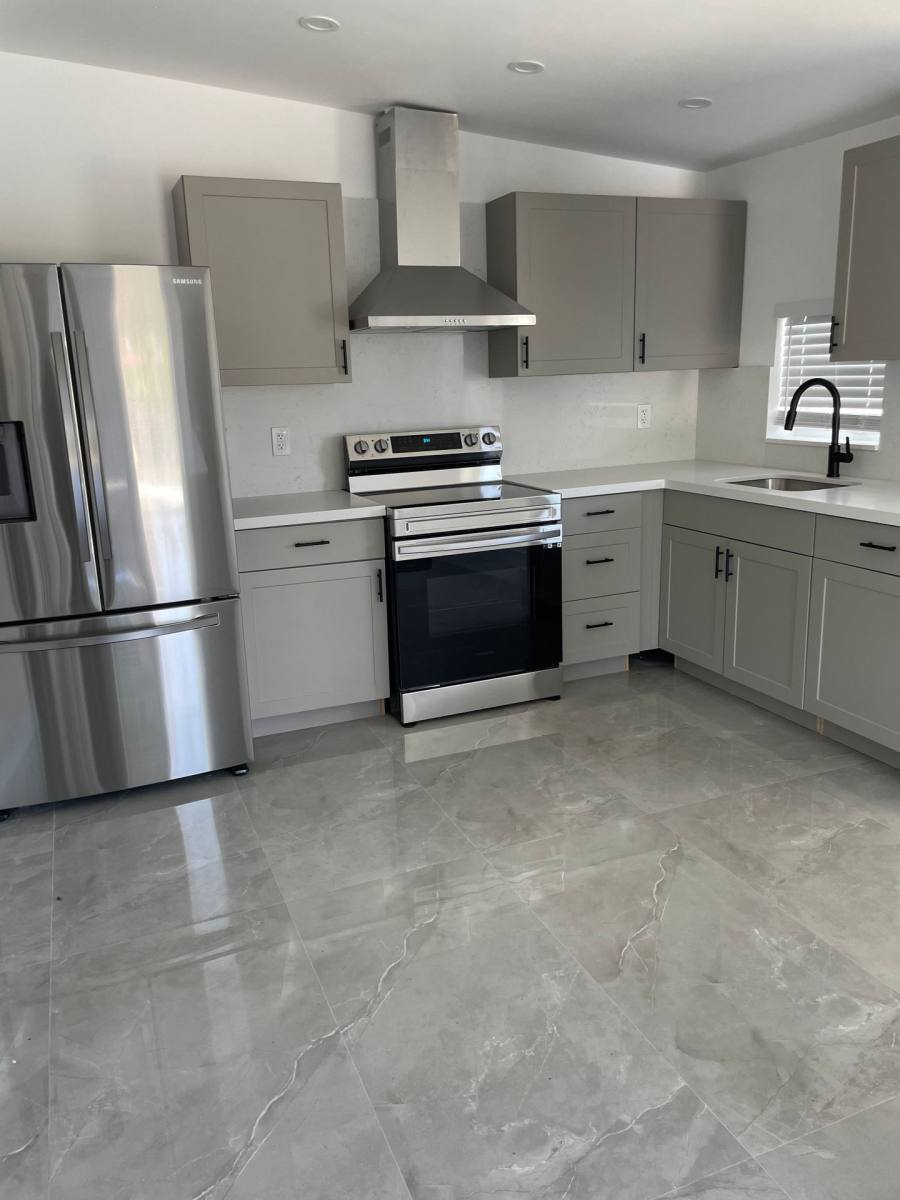 Apartment for rent at 212 NE 8th Ave, Hallandale, FL 33009