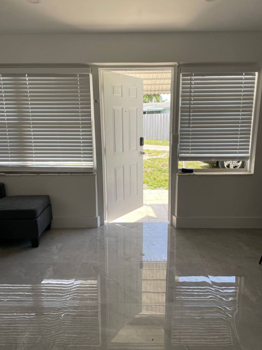 Apartment for rent at 212 NE 8th Ave, Hallandale, FL 33009