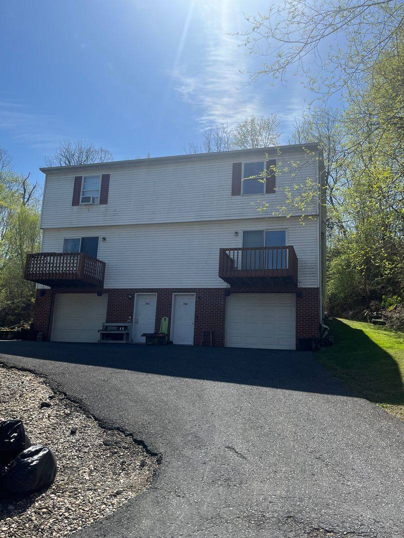 Apartment for rent at 702 Valentine St, Bellefonte, PA 16823