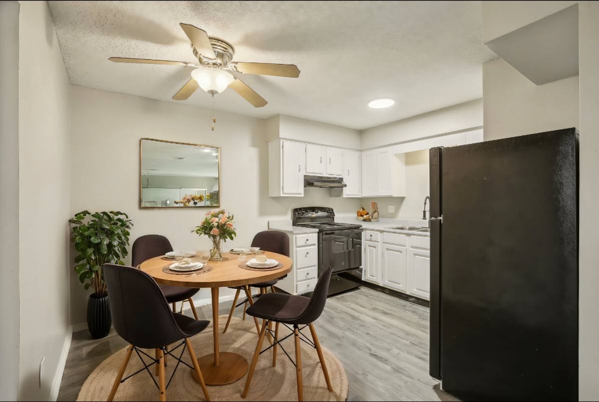 Apartment for rent at 8620 E Utopia Dr, Kansas City, MO 64138