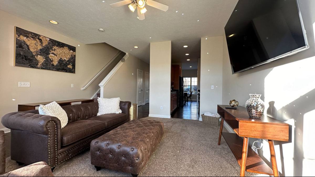 Townhouse for rent at 354 S Washington St, Bloomington, IN 47401