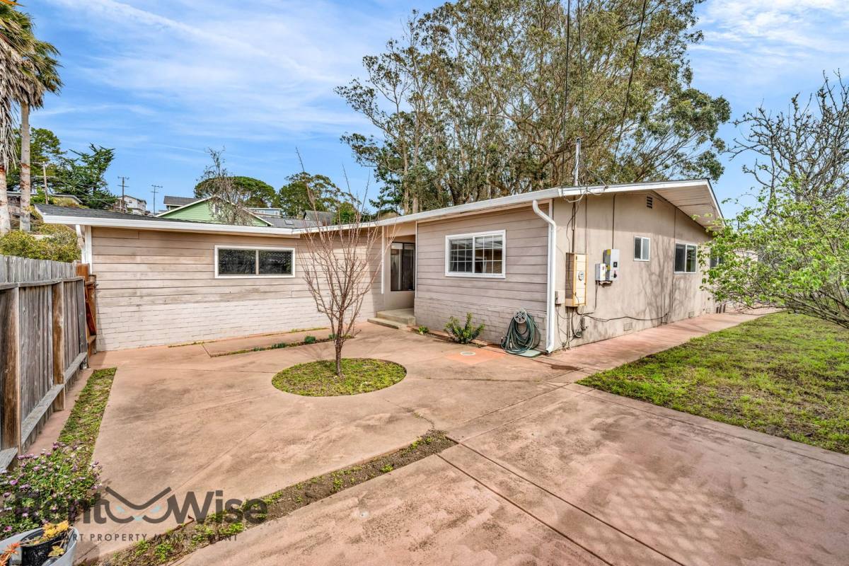 House for rent at 1316 Crespi Dr, Pacifica, CA 94044