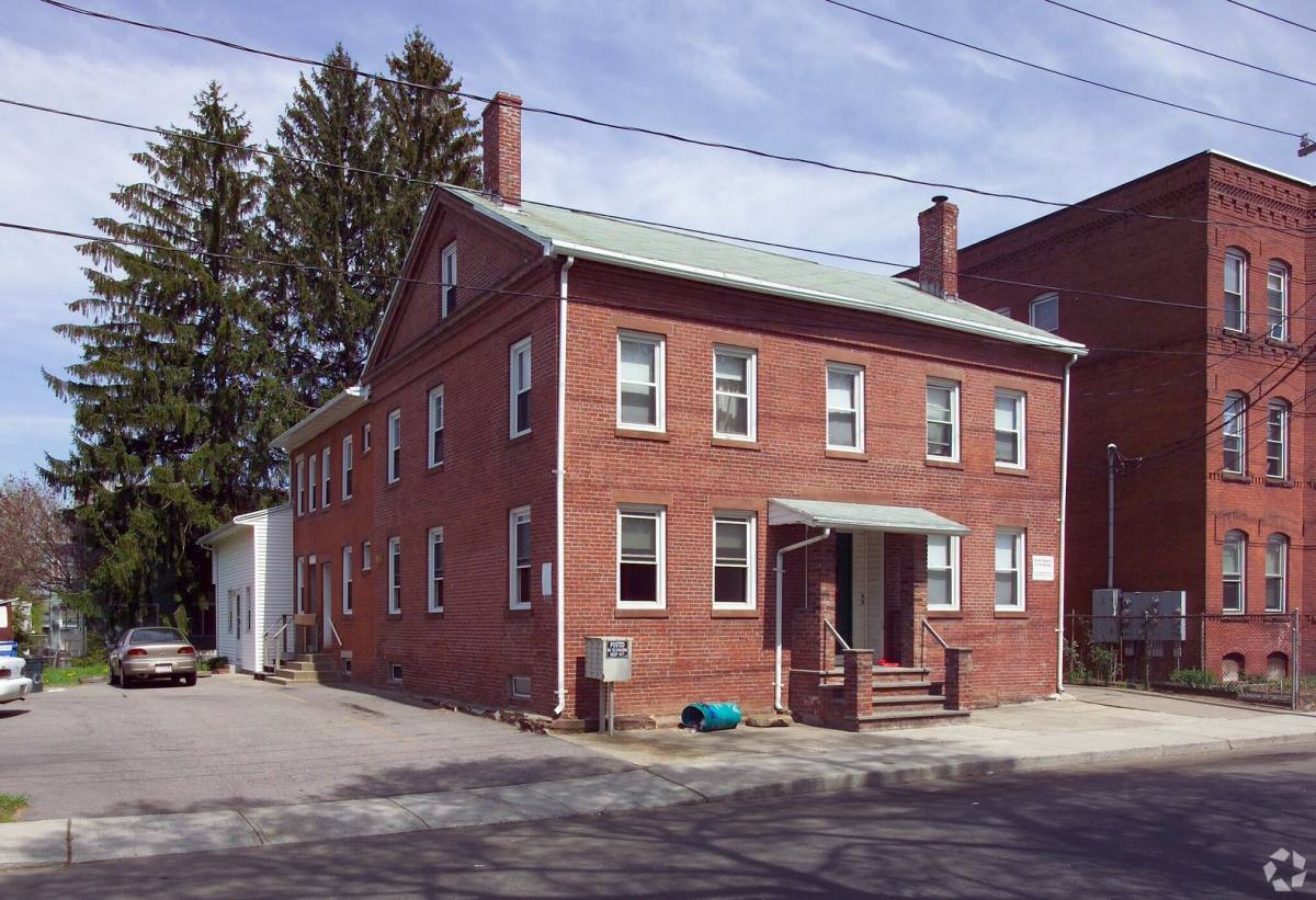 Apartment for rent at 25 & 33 School St, Chicopee, MA 01013