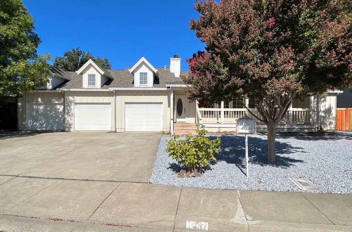 House for rent at 1901 Emerald Dr, Calistoga, CA 94515
