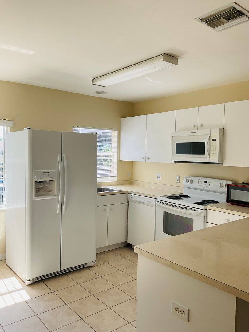 Apartment for rent at 4903 York St, Cape Coral, FL 33904