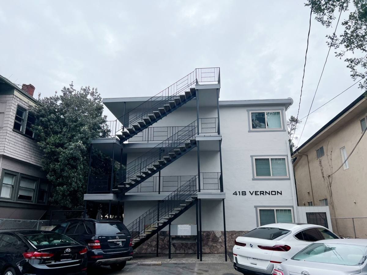 Apartment for rent at 418 Vernon St, Oakland, CA 94610