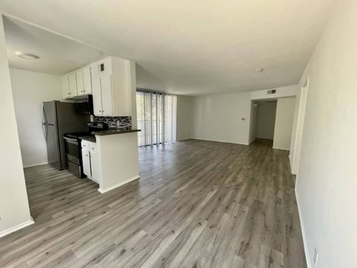 Apartment for rent at 300 W Ave, Los Angeles, CA 90065