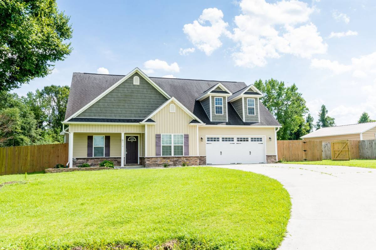House for rent at 310 Cabinwood Court, Richlands, NC 28574