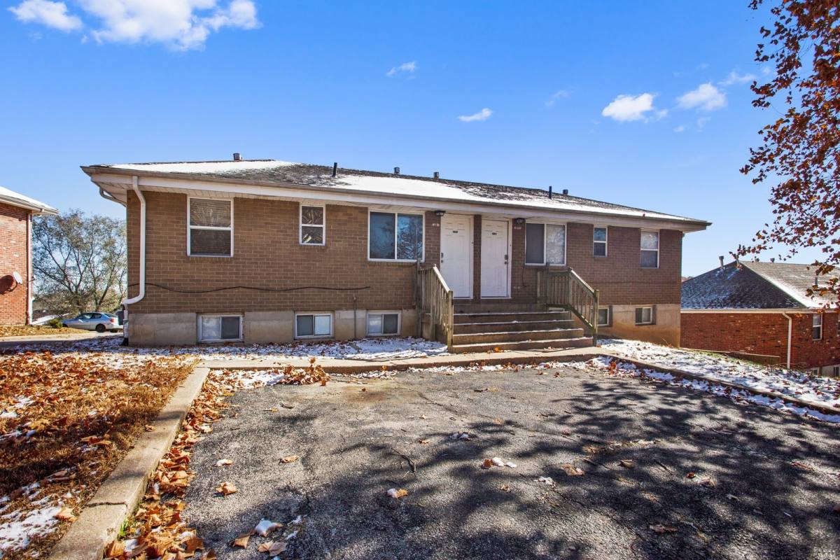 Apartment for rent at 4837-4851 NW Homestead Rd, Riverside, MO 64150