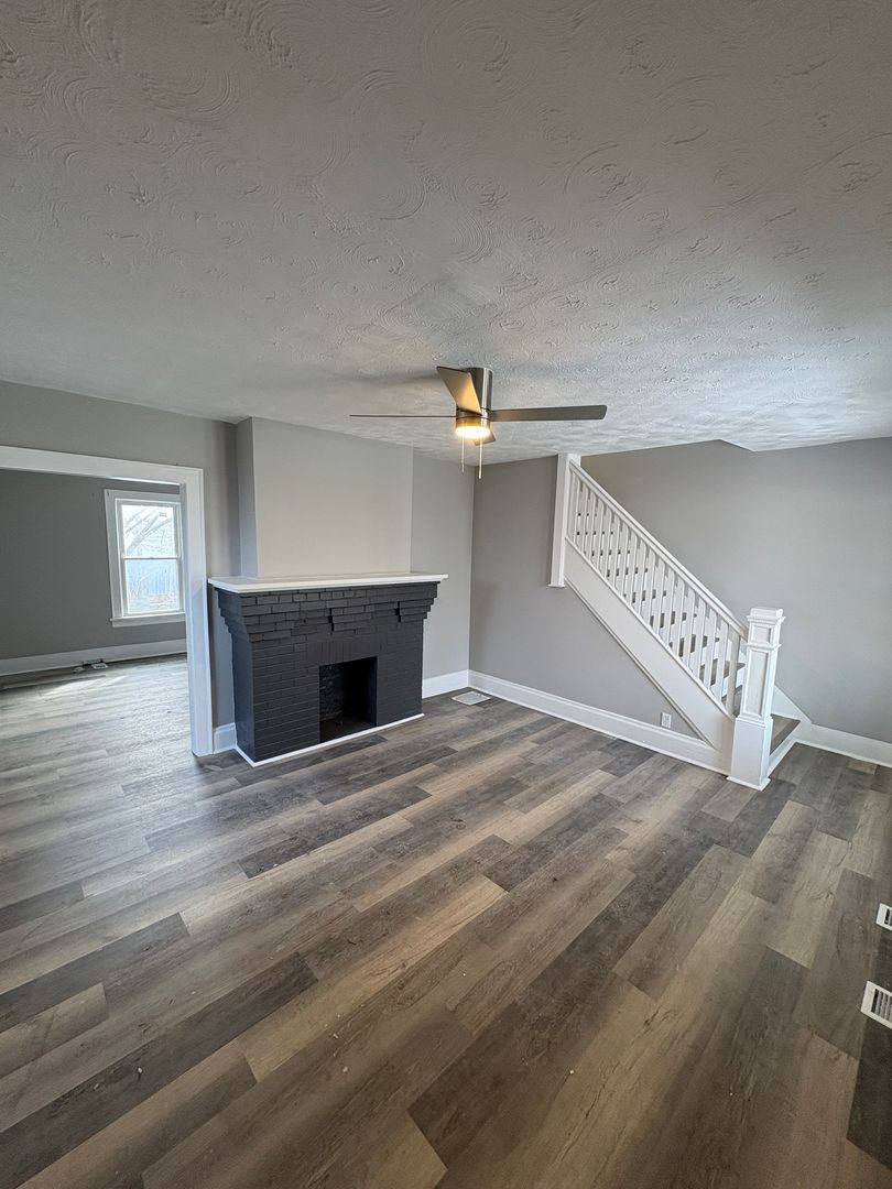 Apartment for rent at 497-499 Thurman Ave, Columbus, OH 43206