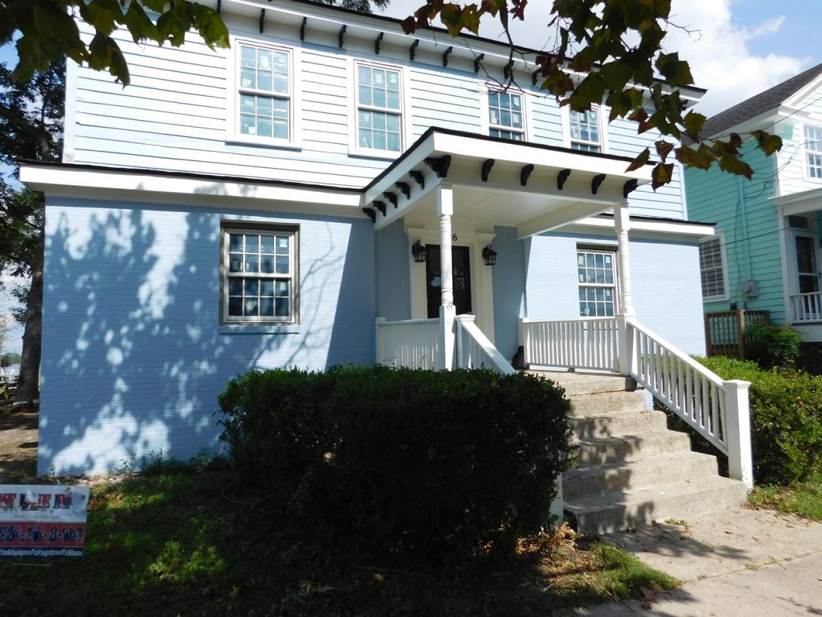 Apartment for rent at 706 E Front St, New Bern, NC 28560