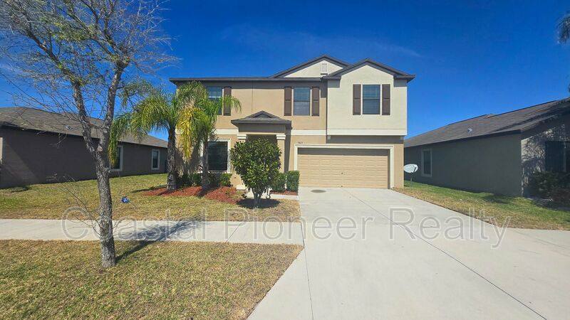 9613 Sage Creek Dr, Sun City Center, FL 33573