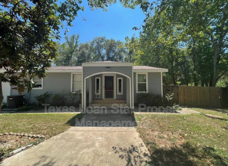 House for rent at 4302 Trent Rd, Huffman, TX 77336