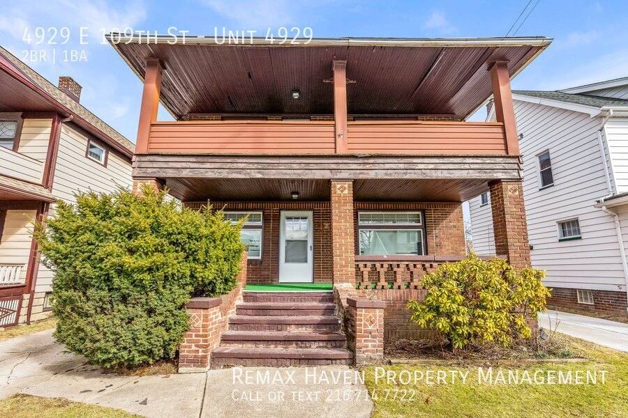 Apartment for rent at 4929 E 109th St, Cleveland, OH 44125