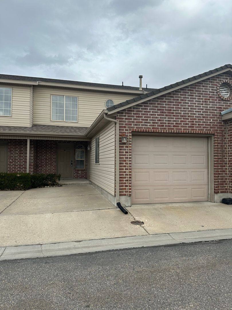 Townhouse for rent at 830 S 550 E, Clearfield, UT 84015