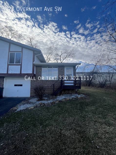 Apartment for rent at 123 Overmont Ave SW, Massillon, OH 44646