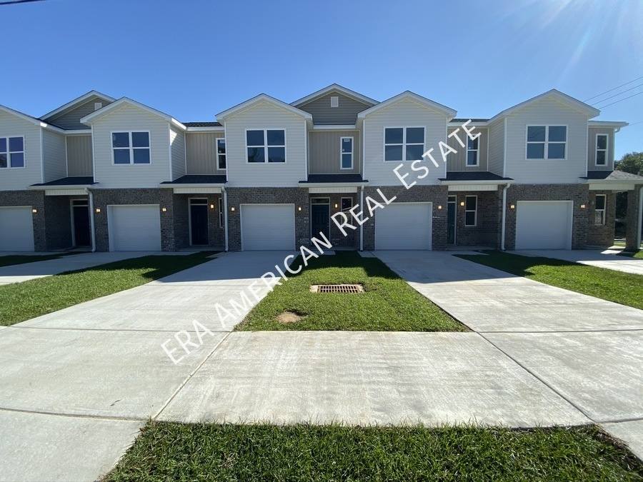 Townhouse for rent at 101 Alabama Ave #C, Fort Walton Beach, FL 32548