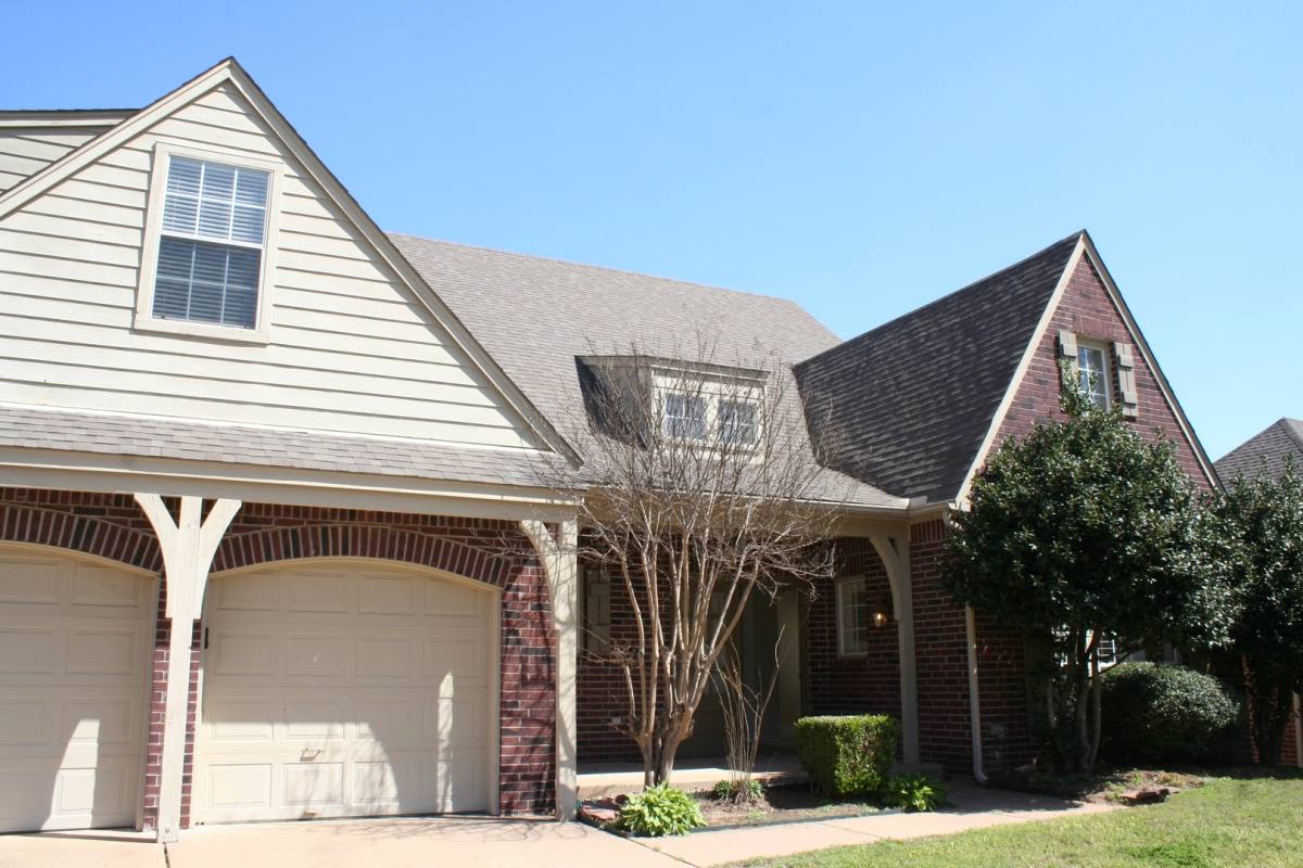 House for rent at 9141 E 101st Place S, Tulsa, OK 74133