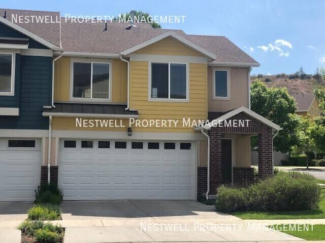 Townhouse for rent at 9047 S Heights Dr, Sandy, UT 84094