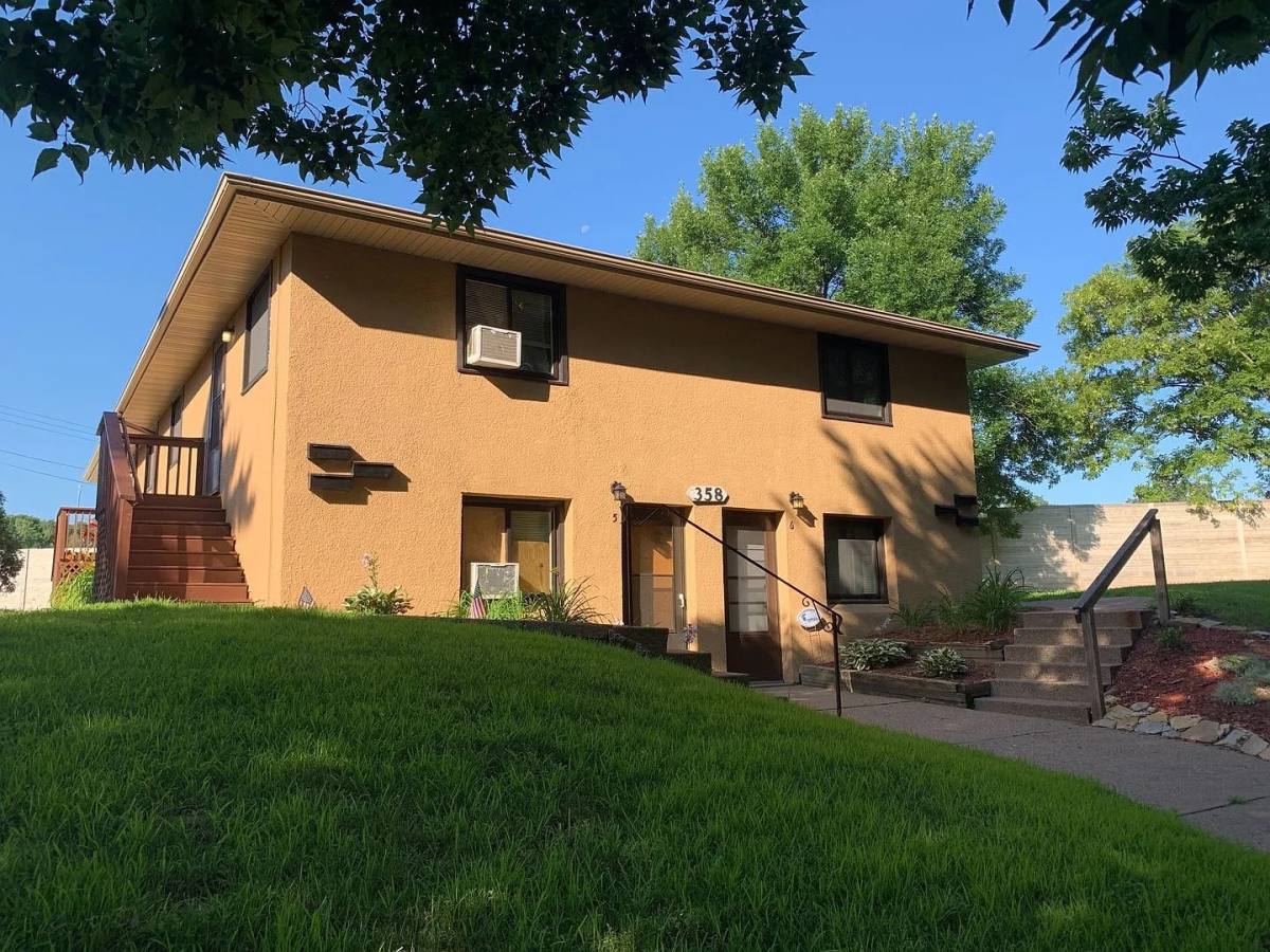 Apartment for rent at 362 Winifred St E #3, Saint Paul, MN 55107