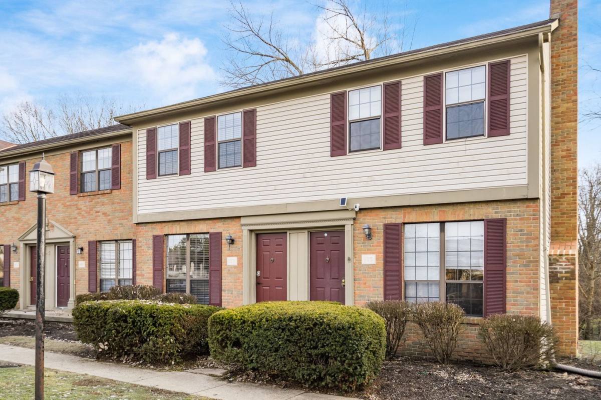 Townhouse for rent at 81-195 Blakeford Dr, Dublin, OH 43017