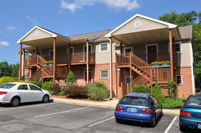 Apartment for rent at 634 E Hillside Dr, Bloomington, IN 47401