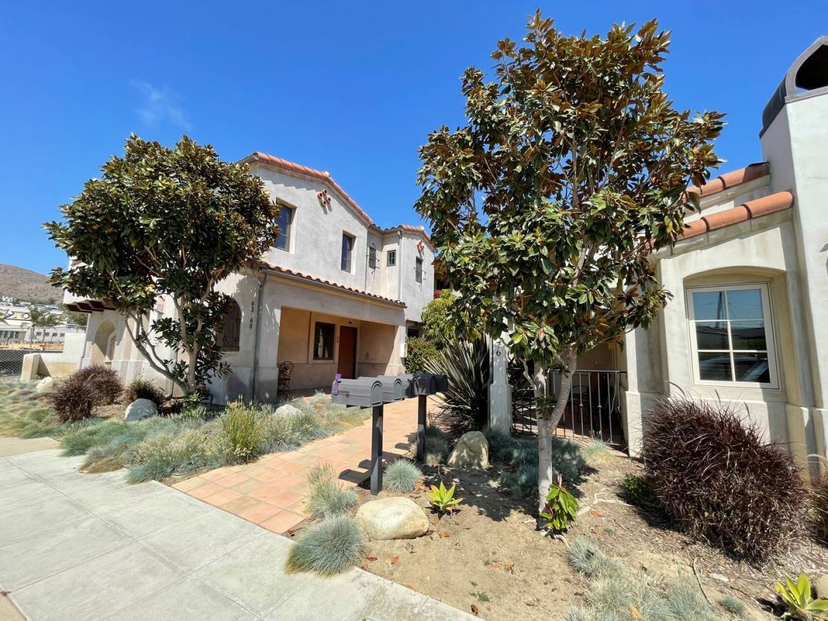 Apartment for rent at 60-76 Coronado St, Ventura, CA 93001