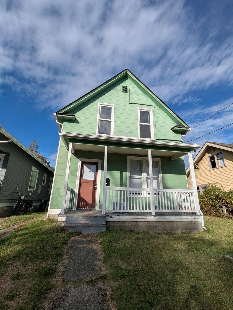 House for rent at 1241 Grant St, Bellingham, WA 98225