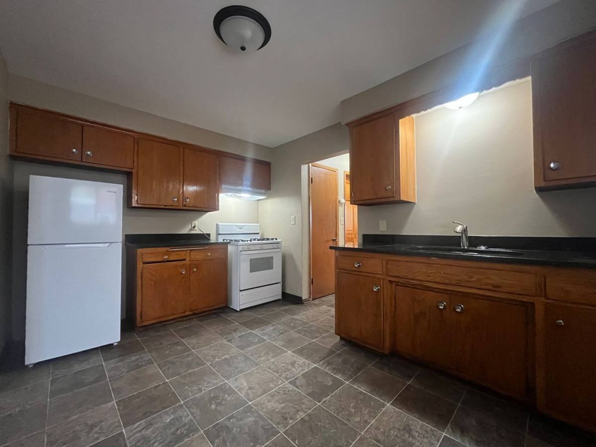 Apartment for rent at 568 Lexington Parkway N, Saint Paul, MN 55104