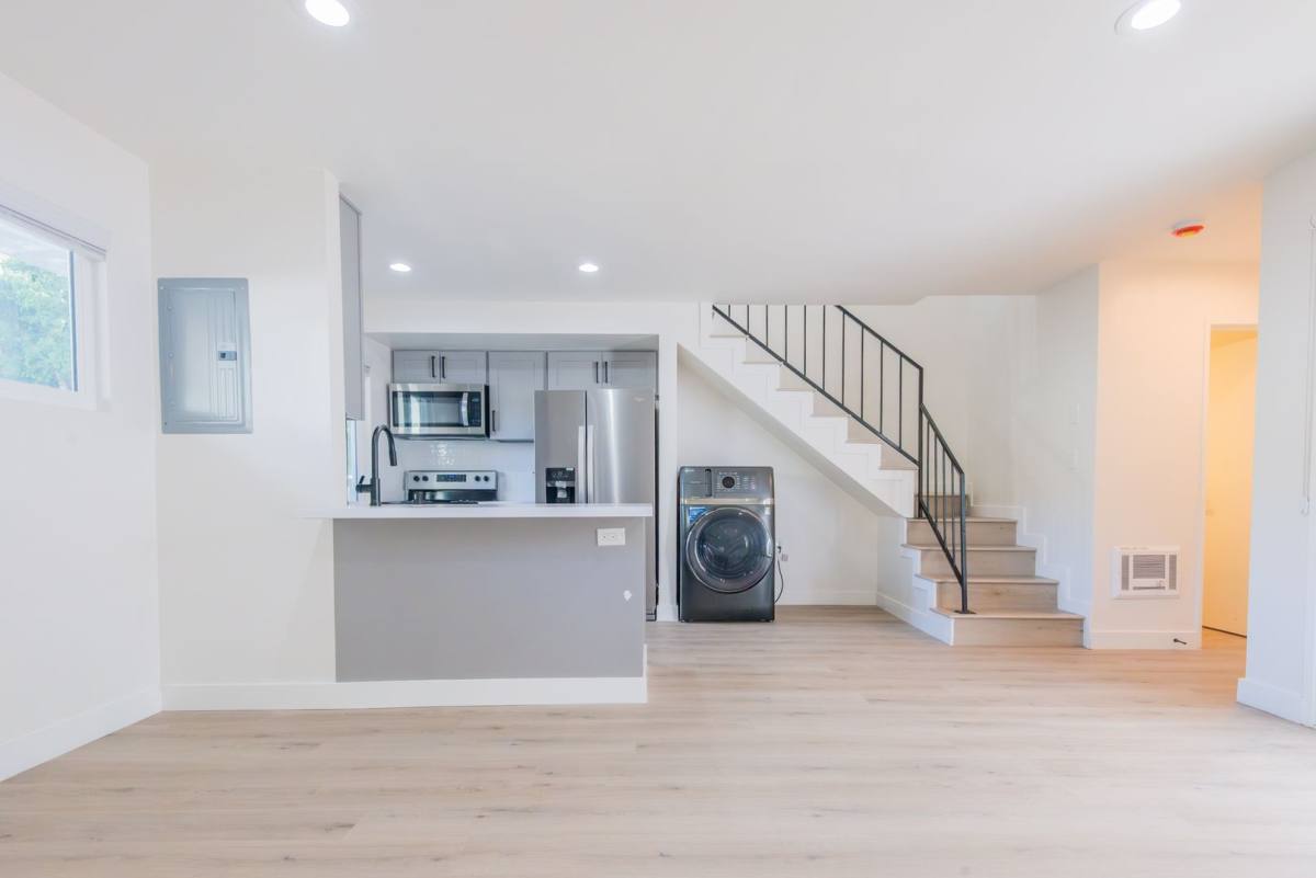 Apartment for rent at 2757 Andreo Ave, Torrance, CA 90501