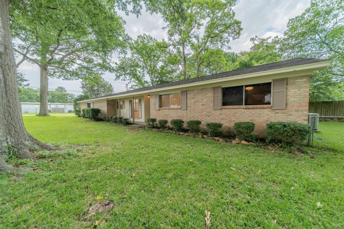 House for rent at 219 Longstreet, Willis, TX 77378