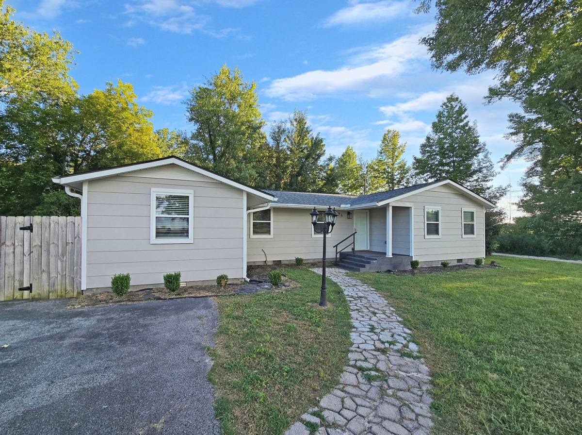 House for rent at 674 Harvest Rd, Harvest, AL 35749