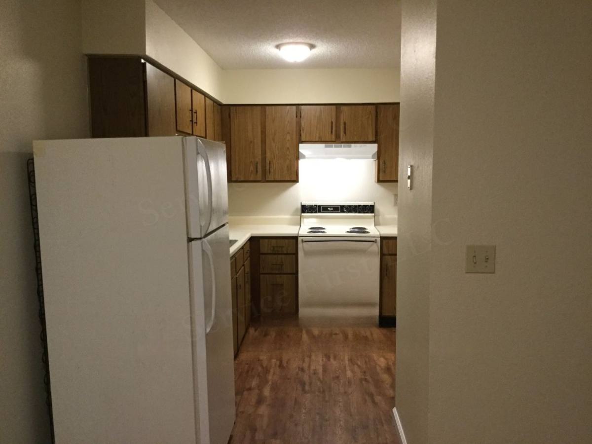 Apartment for rent at 101-103 Johnson, Buffalo, MO 65622