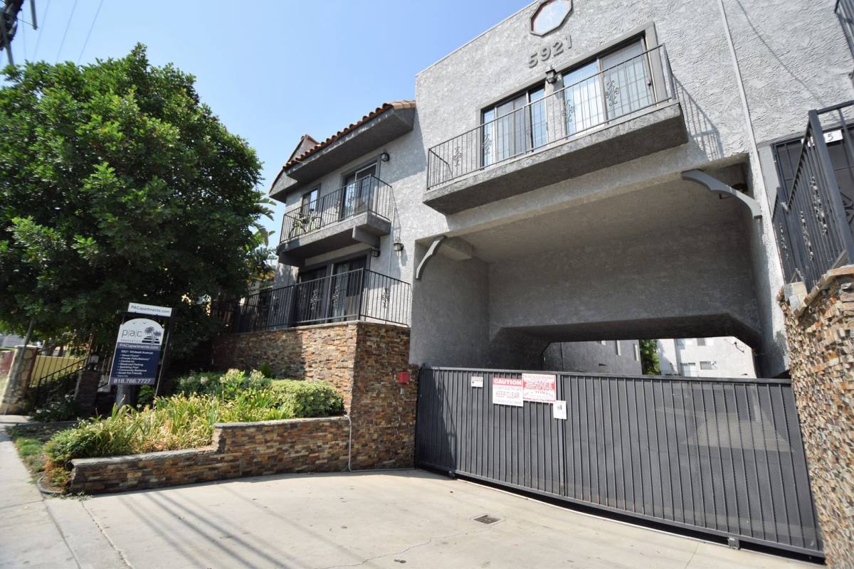 Apartment for rent at 5921 Whitsett Ave, Valley Village, CA 91607