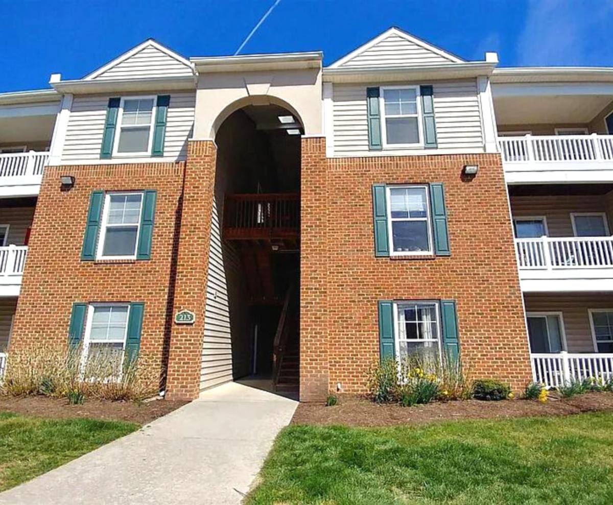 Condo for rent at 213 S Knollwood Dr, Blacksburg, VA 24060