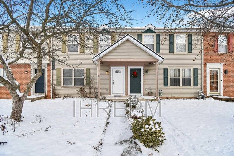 Townhouse for rent at 1990 Elbert Dr, Powell, OH 43065