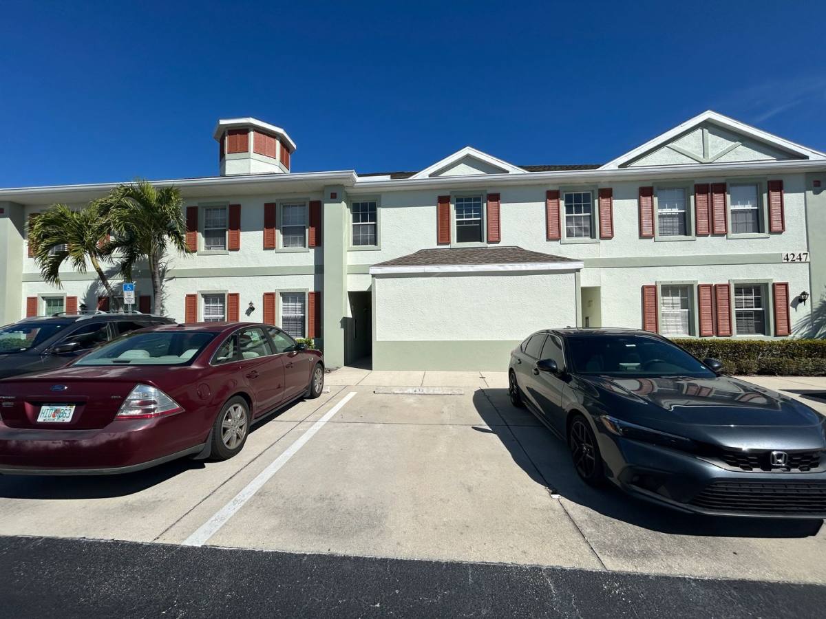 House for rent at 4247 Liron Ave, Fort Myers, FL 33916