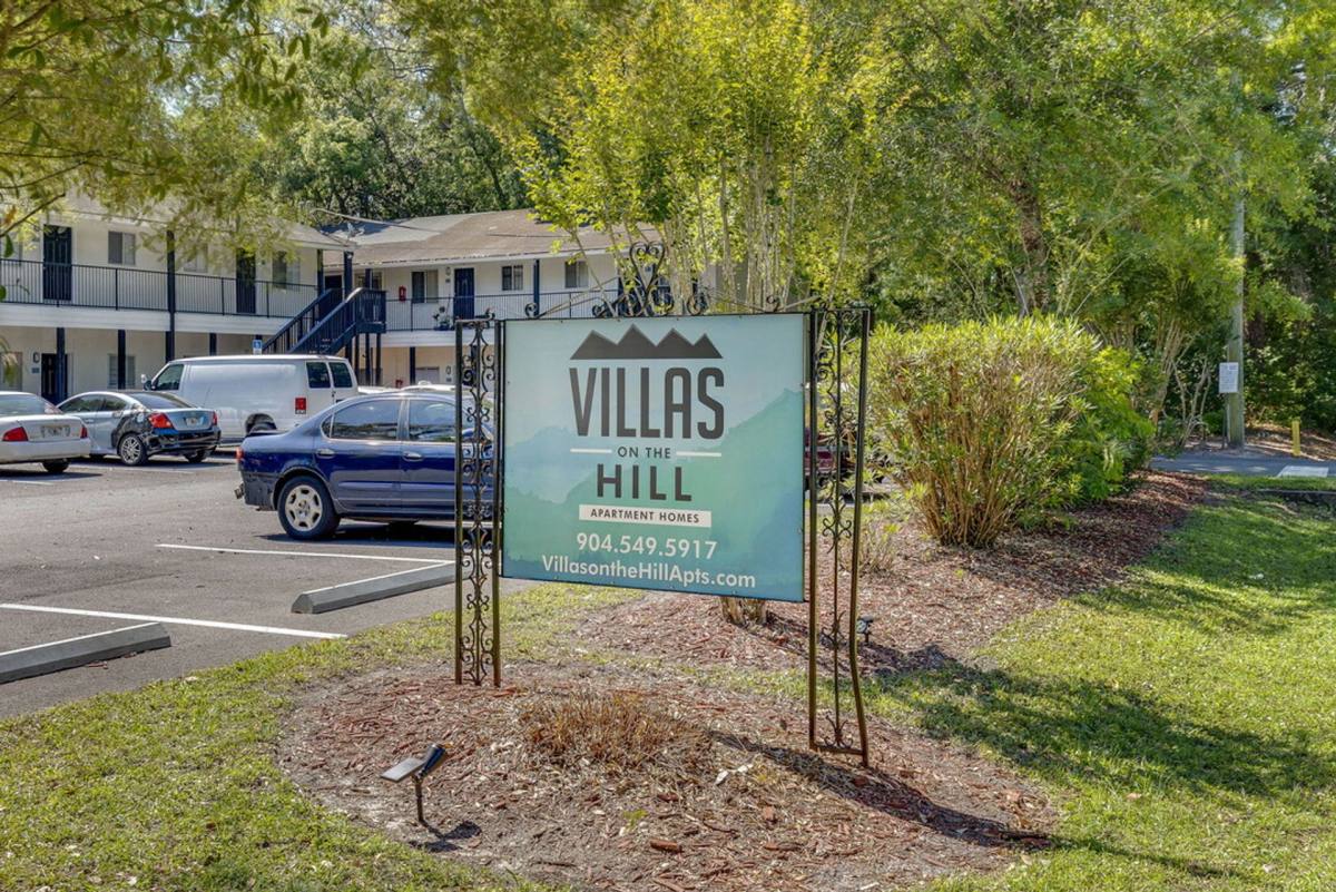Apartment for rent at 5040 Shirley Ave, Jacksonville, FL 32210